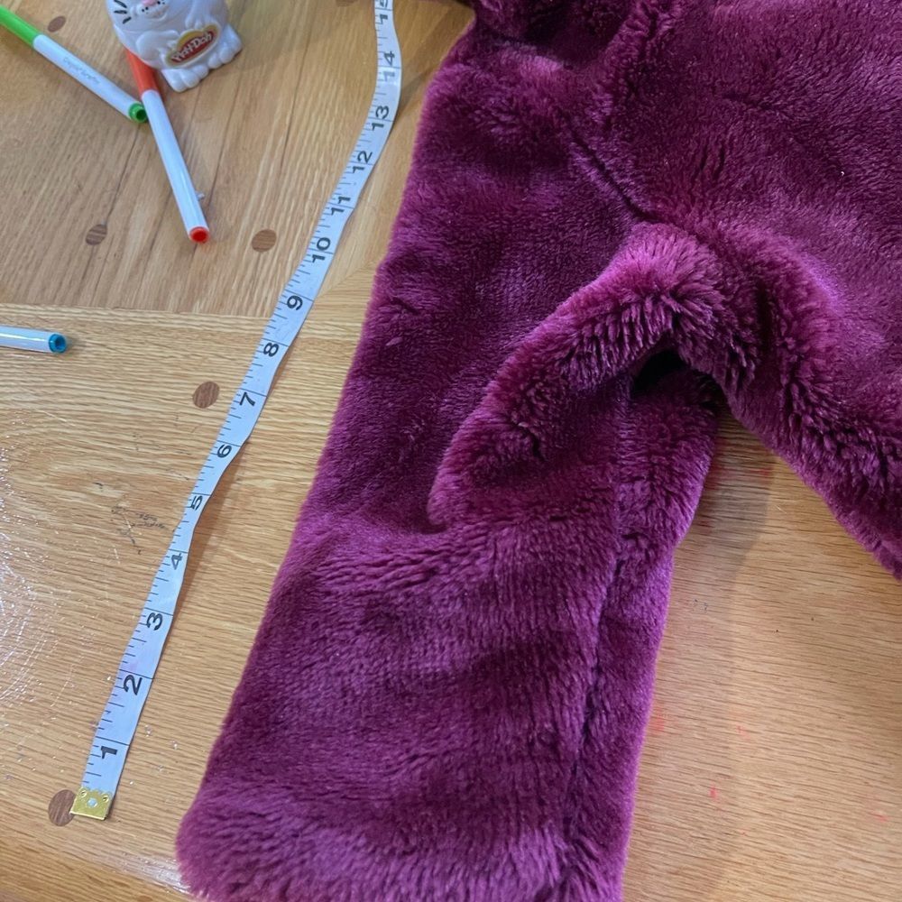 Children’s Place fuzzy burgundy winter jacket 24 months - Picture 6 of 7